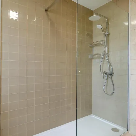 Hot Tub & Sea Views @ 3br Apt W/incredible Terrace סן לורנץ